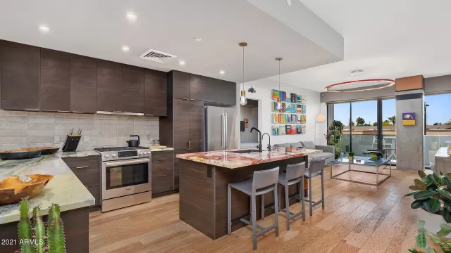 MLS: 6177421 Condo For Sale