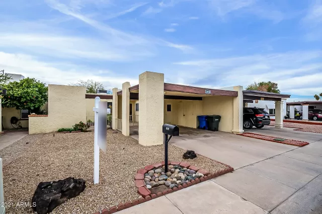 MLS: 6177553 Condo For Sale