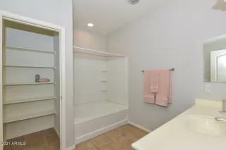 Photo #6: 6177555 Listing 