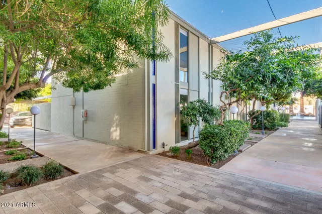 MLS: 6177747 Condo For Sale