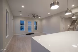 Photo #3: 6177937 Listing