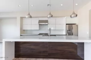 Photo #4: 6177937 Listing