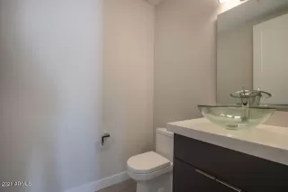 Photo #6: 6177937 Listing