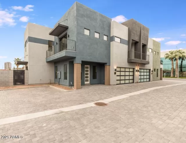 MLS: 6177943 Condo For Sale