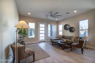 Photo #4: 6177943 Listing