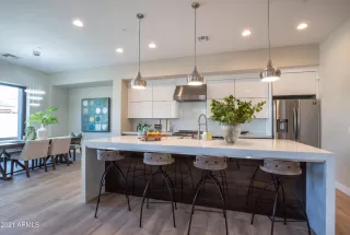 Photo #6: 6177943 Listing