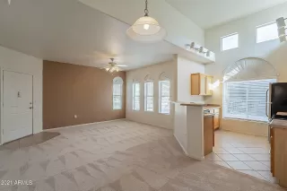 Photo #6: 6177997 Listing