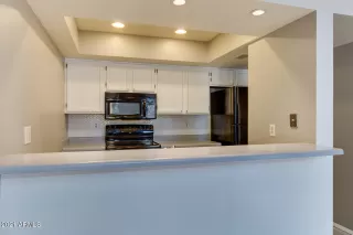 Photo #6: 6178040 Listing