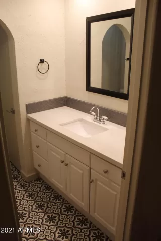 Photo #2: 6178063 Listing