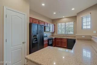 Photo #5: 6178138 Listing