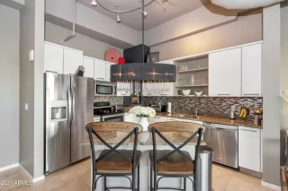 Photo #5: 6178182 Listing 