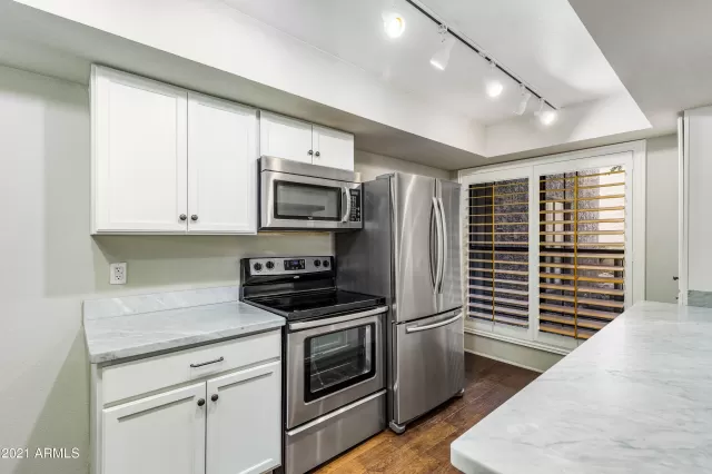 MLS: 6178222 Condo For Sale