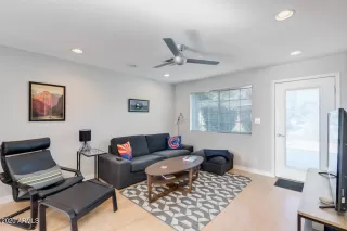 Photo #4: 6178267 Listing