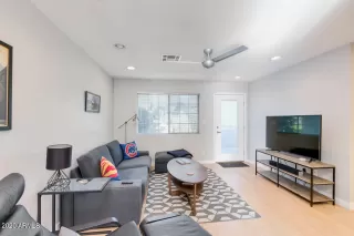 Photo #5: 6178267 Listing