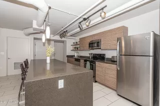 Photo #6: 6178550 Listing