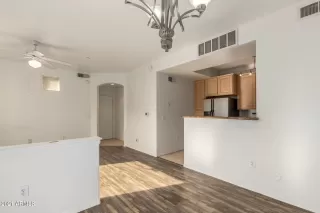 Photo #6: 6178664 Listing