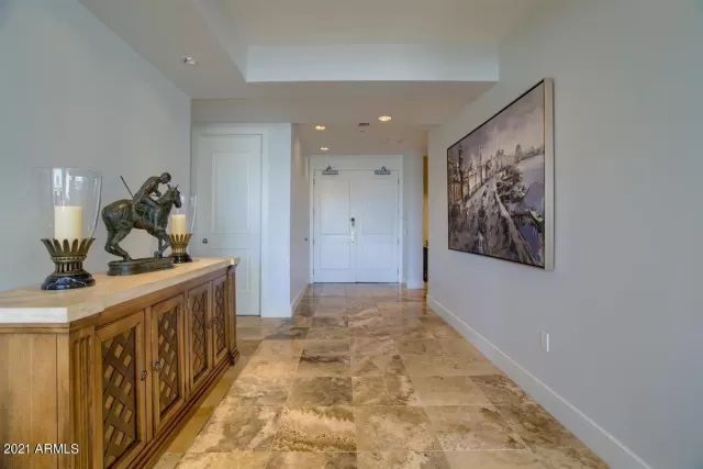 MLS: 6179002 Condo For Sale