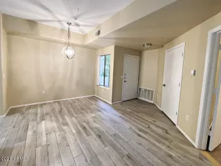 Photo #3: 6179056 Listing