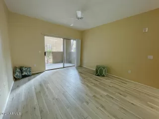 Photo #4: 6179056 Listing