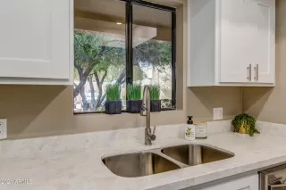 Photo #2: 6179260 Listing