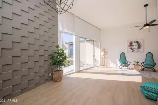 Photo #5: 6179262 Listing