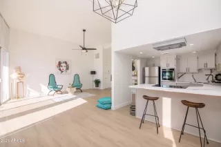 Photo #6: 6179262 Listing