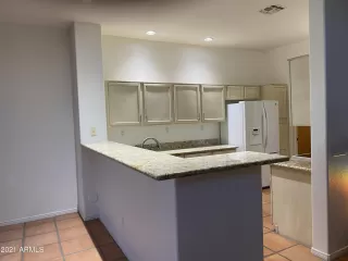 Photo #4: 6179367 Listing