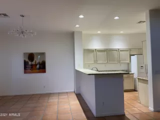 Photo #5: 6179367 Listing