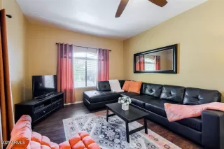 Photo #6: 6179463 Listing