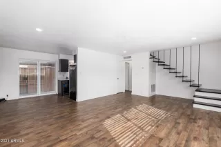 Photo #4: 6179610 Listing