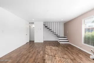 Photo #6: 6179610 Listing