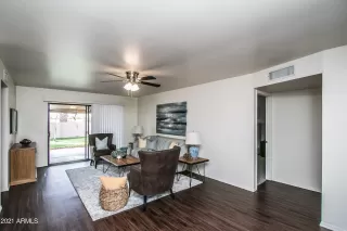 Photo #4: 6179710 Listing