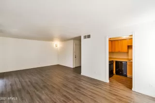 Photo #3: 6179807 Listing