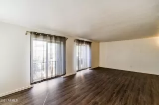 Photo #5: 6179807 Listing