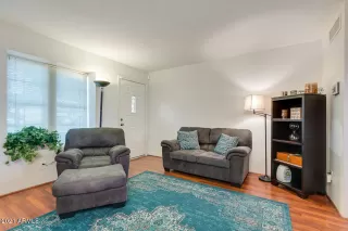 Photo #5: 6179942 Listing