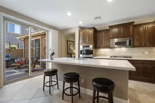 Photo #5: 6180087 Listing 