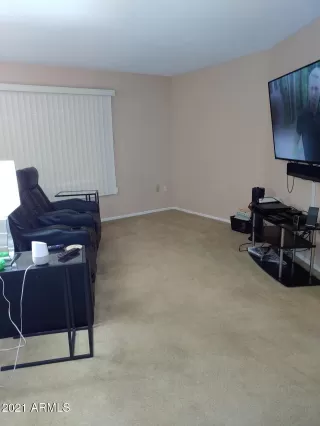 Photo #6: 6180135 Listing