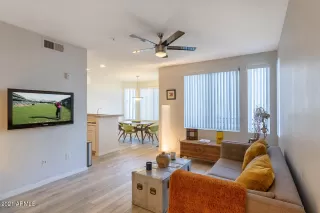 Photo #4: 6180229 Listing