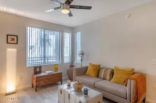 Photo #6: 6180229 Listing