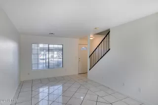 Photo #5: 6180230 Listing