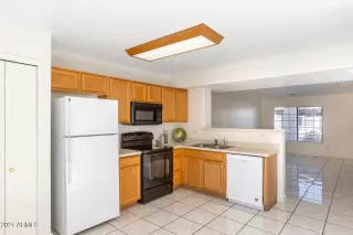 Photo #6: 6180230 Listing