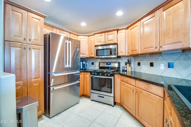 MLS: 6180235 Condo For Sale