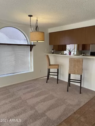 Photo #4: 6180323 Listing