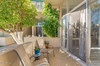 Photo #4: 6180333 Listing