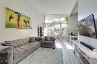 Photo #5: 6180333 Listing