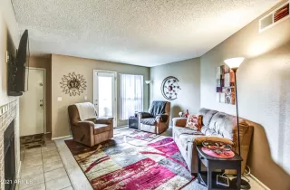 Photo #5: 6181019 Listing 