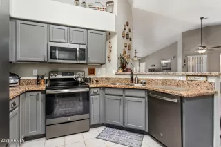 Photo #1: 6181037 Listing