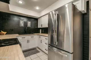 Photo #3: 6181113 Listing