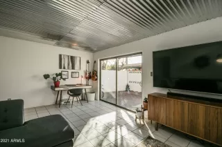 Photo #6: 6181113 Listing