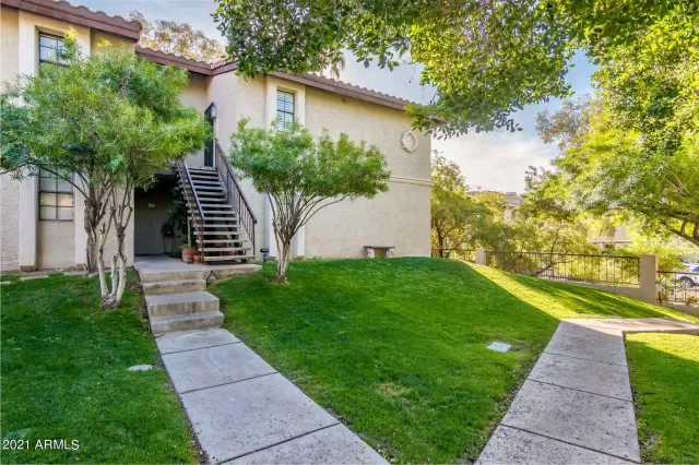 MLS: 6181182 Condo For Sale